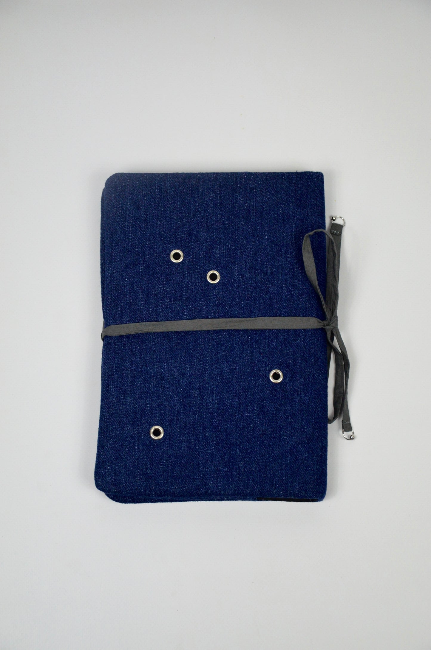 Protège carnet - Piercing