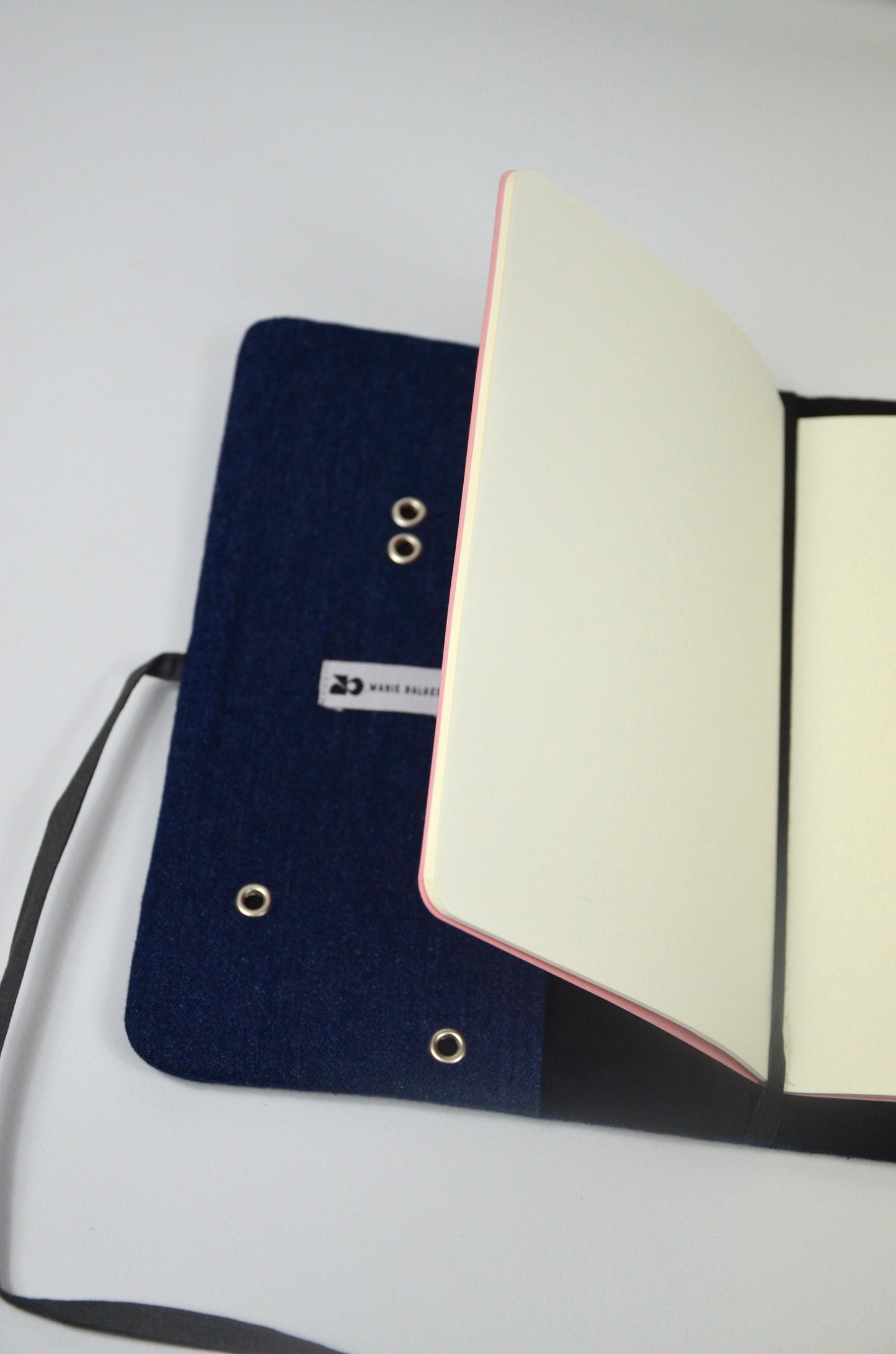 Protège carnet - Piercing