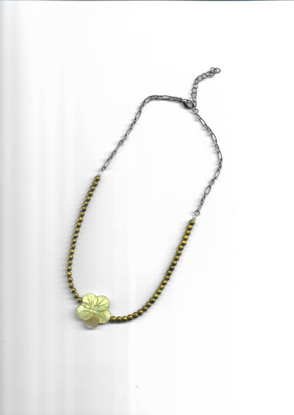 Collier Hibiscus